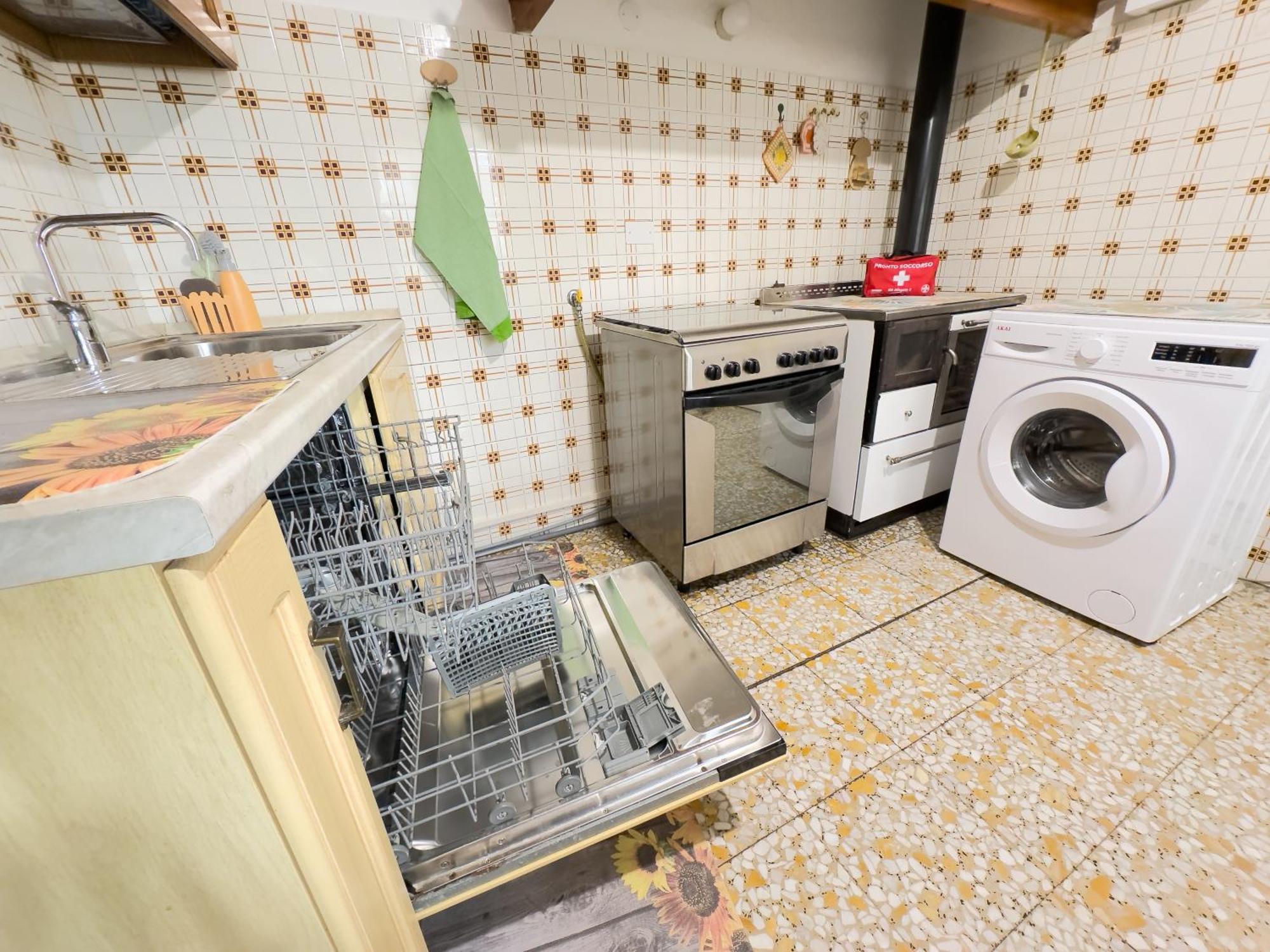 Sanremo Mare E Relax - Affittasi "Casa Illiade" Con Parcheggio Libero, Terrazza E Wi-Fi Διαμέρισμα Εξωτερικό φωτογραφία